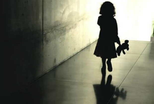 Menina de 5 anos reclama de dores e denuncia estupro do padrasto ao pai