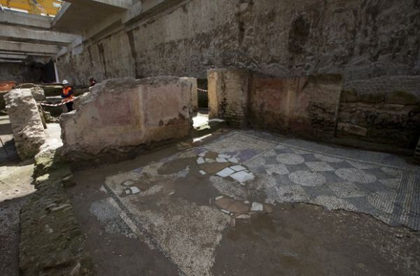 Fortaleza militar da Roma Antiga  encontrada durante obras do metr