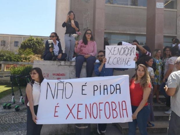 Cuiabana protesta contra xenofobia em Faculdade de Direito de Portugal