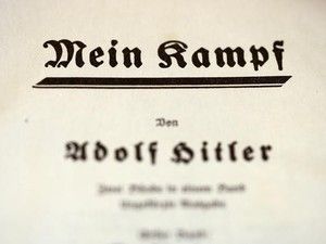 Primeira pgina de exemplar de 1940 do livro Mein Kampf, de Hitler