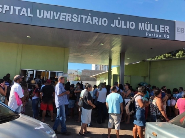 Governo sobe proposta de reajuste para grevistas e espera fim de paralisao no Hospital Jlio Mller