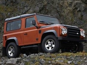 Risco de roda se soltar faz Land Rover ampliar recall para Defender 110