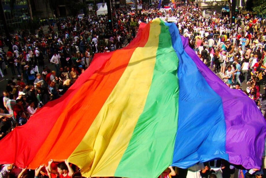 Casos de homofobia e transfobia em Mato Grosso triplicaram em um ano, diz estudo