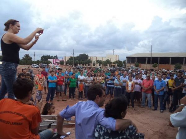 Moradores de Lucas do Rio Verde fazem ato em repdio a ao da PF
