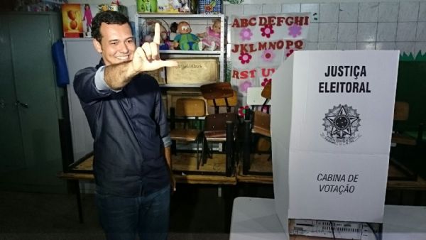​Ldio Cabral vota primeiro e aposta 2 turno histrico em Mato Grosso