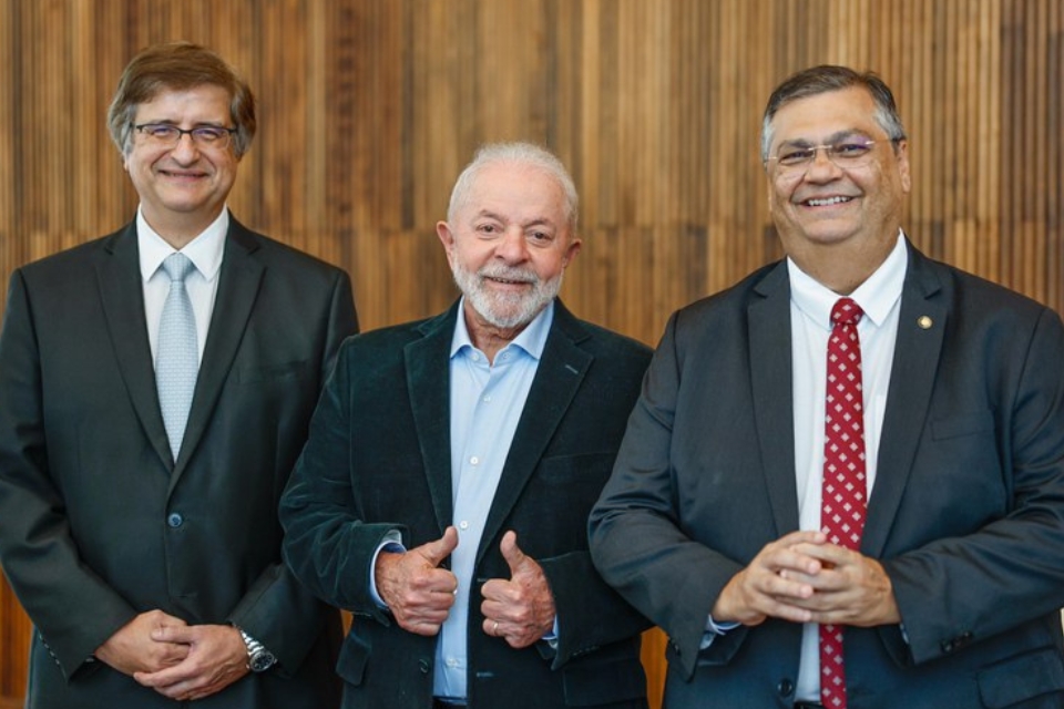 Lula indica Flvio Dino ao STF e Paulo Gonet  PGR; conhea