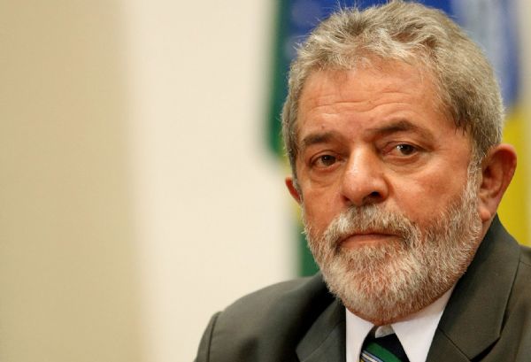 Planalto age para neutralizar Lula e calcula 61 votos pr-impeachment