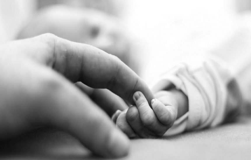 Governador sanciona lei que obriga hospitais a terem quarto separado para mães que perderem bebê