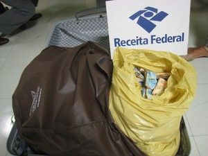 Receita Federal apreende mala com R$ 520 mil no aeroporto de Viracopos