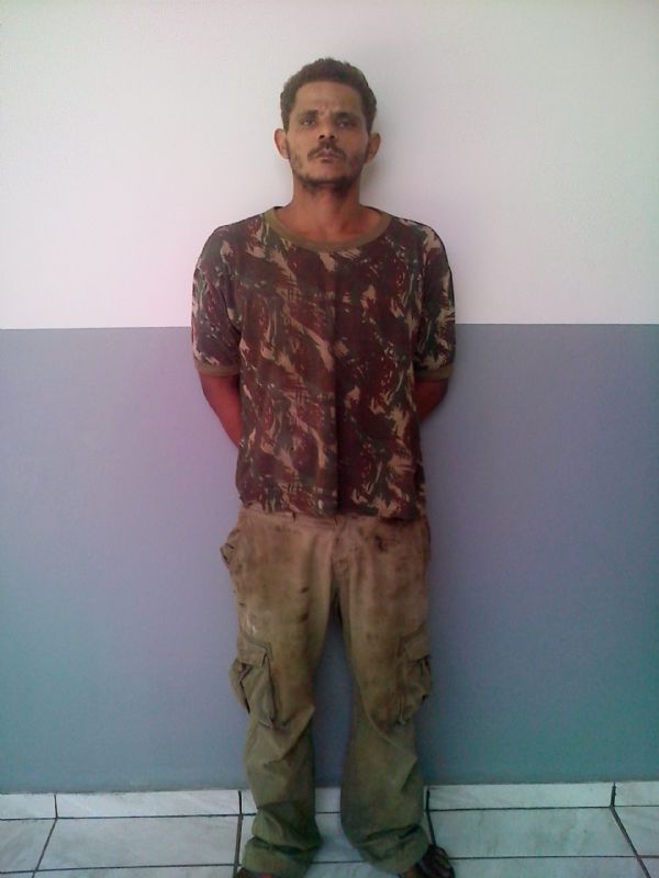 Procurado no Rio de Janeiro, 'Monstro da Van'  preso em Cuiab trabalhando em oficina
