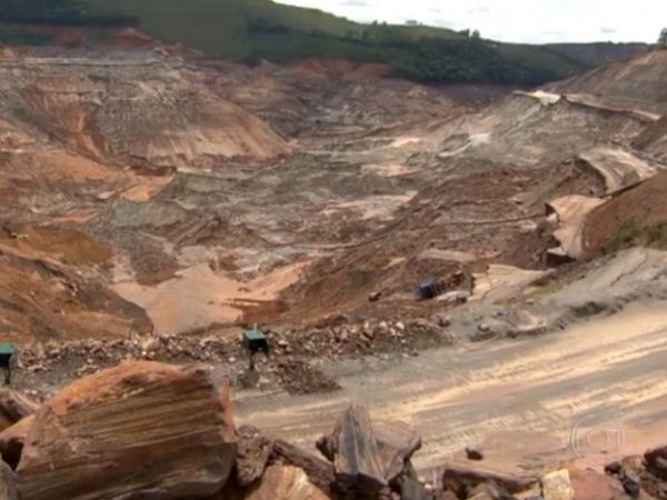 Engenheiro diz que alertou Samarco sobre trinca na barragem de Fundo