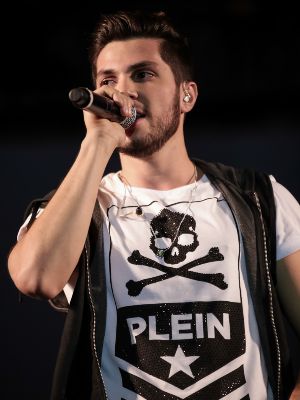 Matheus Costa durante show em Goinia
