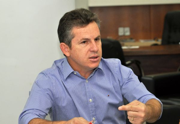 Mauro aguarda aprovao da reforma e avisa que nenhum secretrio est garantido em 2015