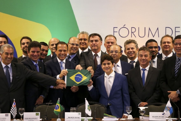 Mendes participa de primeira reunio de governadores eleitos com Bolsonaro e discute segurana