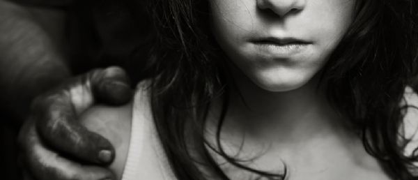 Preso homem acusado de estuprar a filha de 13 anos; vtima relata abusos desde os trs