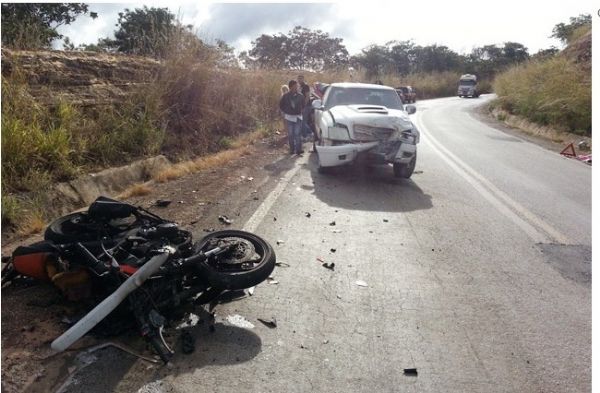 Cinco pessoas morrem em acidentes nas BRs; duas conduziam motos potentes