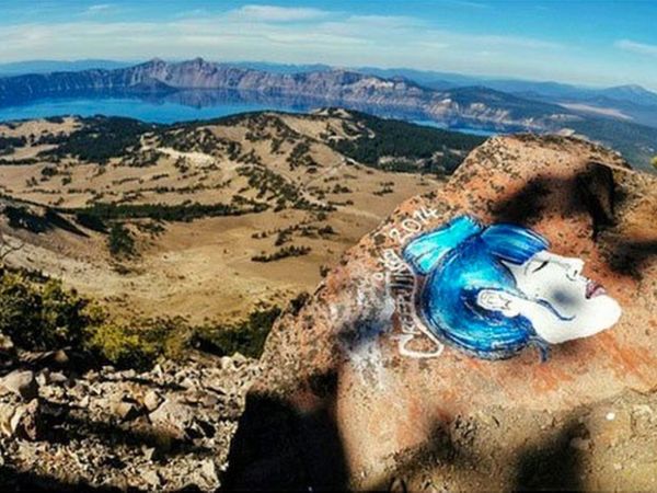 Parques nacionais aparecem com rostos pintados em rochas nos EUA