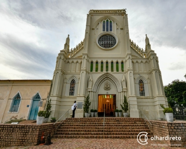 Prefeitura de Cuiab libera encontros religiosos com restries; Igreja catlica mantm missas pela internet