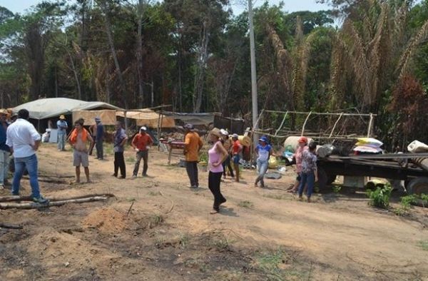 Grupo sem terra invade fazenda em Mato Grosso e pede reforma agrria