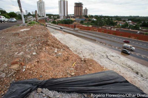 Governo do Estado retoma obras no Morro do Despraiado nesta quinta-feira;  fotos