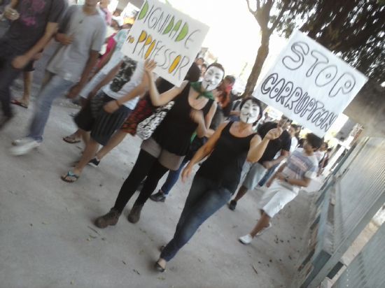 Manifestaes seguem; Praa Alencastro  palco de protesto novamente
