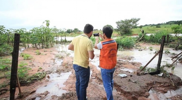 Prefeitura decreta emergncia por conta de estragos da chuva e Defesa Civil levanta danos