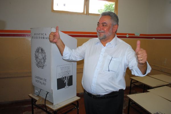 Percival  eleito prefeito de Rondonpolis com 57,52%