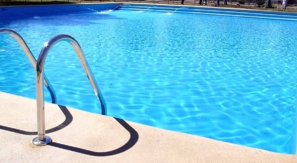 Adolescente de 14 anos morre afogado em piscina aps sofrer ataque epiltico