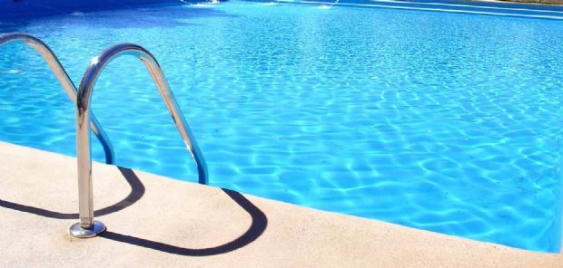 Criana de um ano morre afogada aps cair na piscina em Cuiab