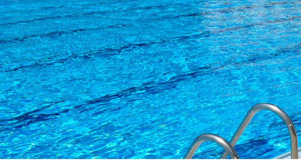 Menina de cinco anos morre aps cair e se afogar em piscina de casa