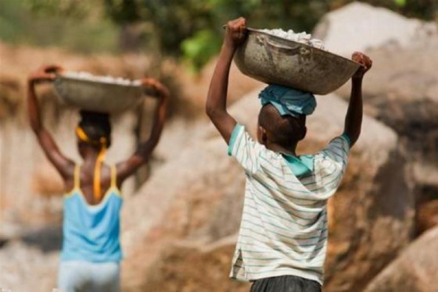 Quase 1,2 mil crianas foram vtimas de trabalho infantil; meninas so maioria