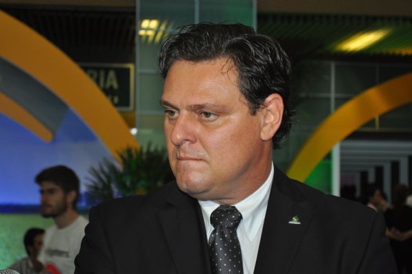 Carlos Fvaro, vice-governador eleito, que no primeiro turno apoiou Dilma, mas mudou de ideia no segundo e declarou voto em Acio