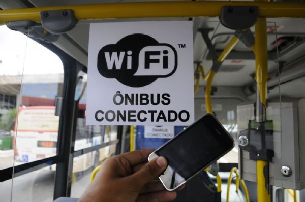 Marcrean prope instalao de Wi-Fi nos nibus de Cuiab