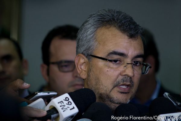 Secretrios de Taques vo a Assembleia tirar dvidas de deputados para destravar projeto de reforma administrativa