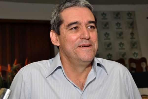 Com humor, Rui Prado critica transferncia do poder para Rondonpolis