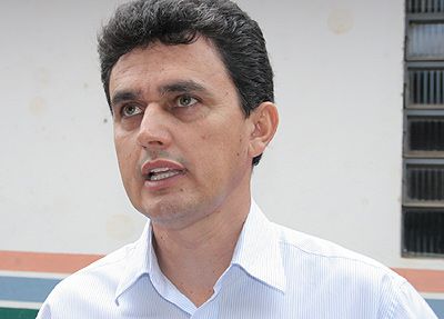 Sguas afirma que Taques faz crtica sem preparo; senador sustenta