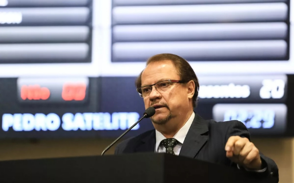 Ex-deputado Pedro Satlite morre aos 68 anos vtima de cncer