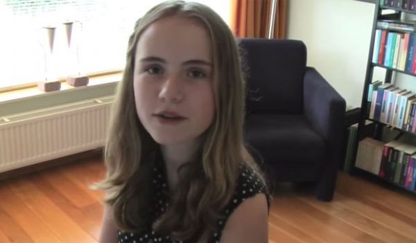 Vdeo que mostra Anna van Keulen tocando piano j foi visto por mais de 1,8 milho de pessoas; menina morreu atropelada