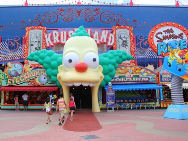 Parque temtico dos Simpsons  inaugurado em Orlando