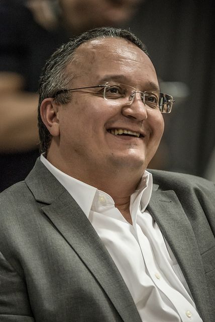 Pelo menos 16 prefeitos devem seguir Pedro Taques e tucanar; PDT fica esvaziado