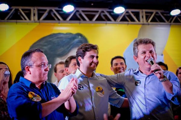 Em campanha a deputado federal, Fbio Garcia ao lado de Pedro Taques e Mauro Mendes