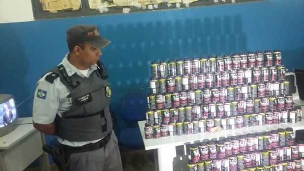 PM apreende 'estoque' de termognico proibido no Brasil; cada vidro  comercializado a R$ 300