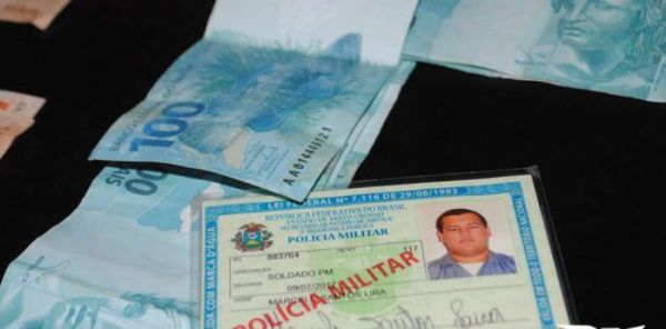 Ex-policial militar e colega so presos com mil reais em notas falsas; criminoso tem outras duas passagens