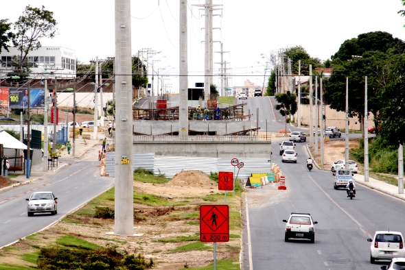 Prefeitura inicia construo de vigas transversais no viaduto das Torres;  fotos 