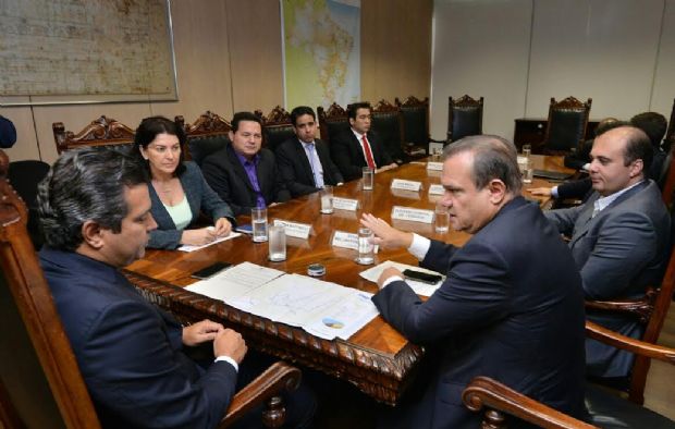 Ministro dos Transportes garante R$ 90 milhes para aeroporto de Sinop