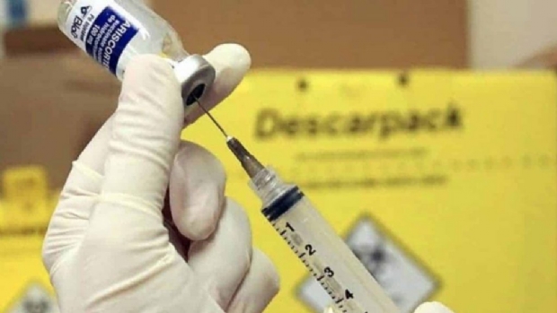 Vacina pentavalente volta a ser distribuda pela Prefeitura aps seis meses em falta