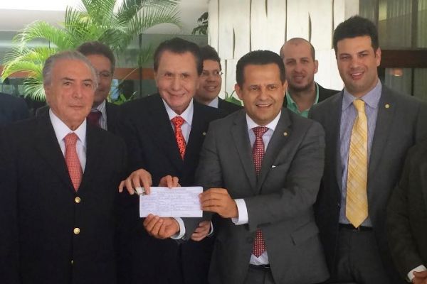 Michel Temer e Carlos Bezerra recebem Valtenir Pereira no PMDB
