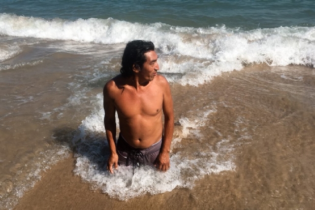 ndios mato-grossenses visitam o mar pela primeira vez em Santos