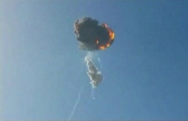 Foguete da SpaceX explode segundos aps ser lanado