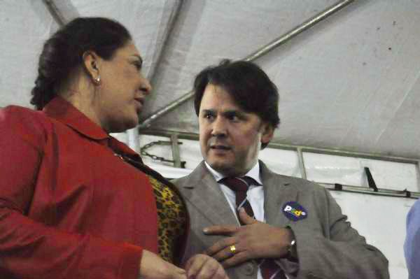 Janete Riva, esposa de Jos Riva, e Jos Antnio Rosa, em evento do PSD